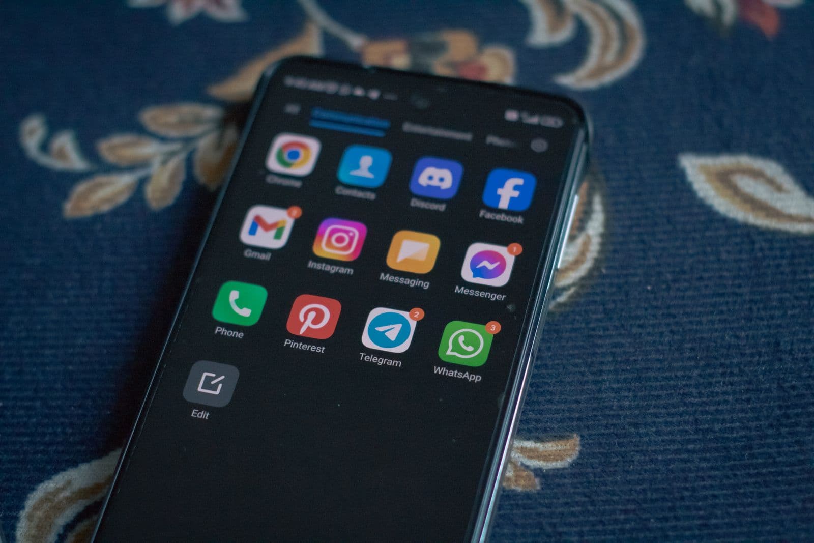 Sharing options for WhatsApp, Telegram, email, PDF, JPEG and Drive on a phone